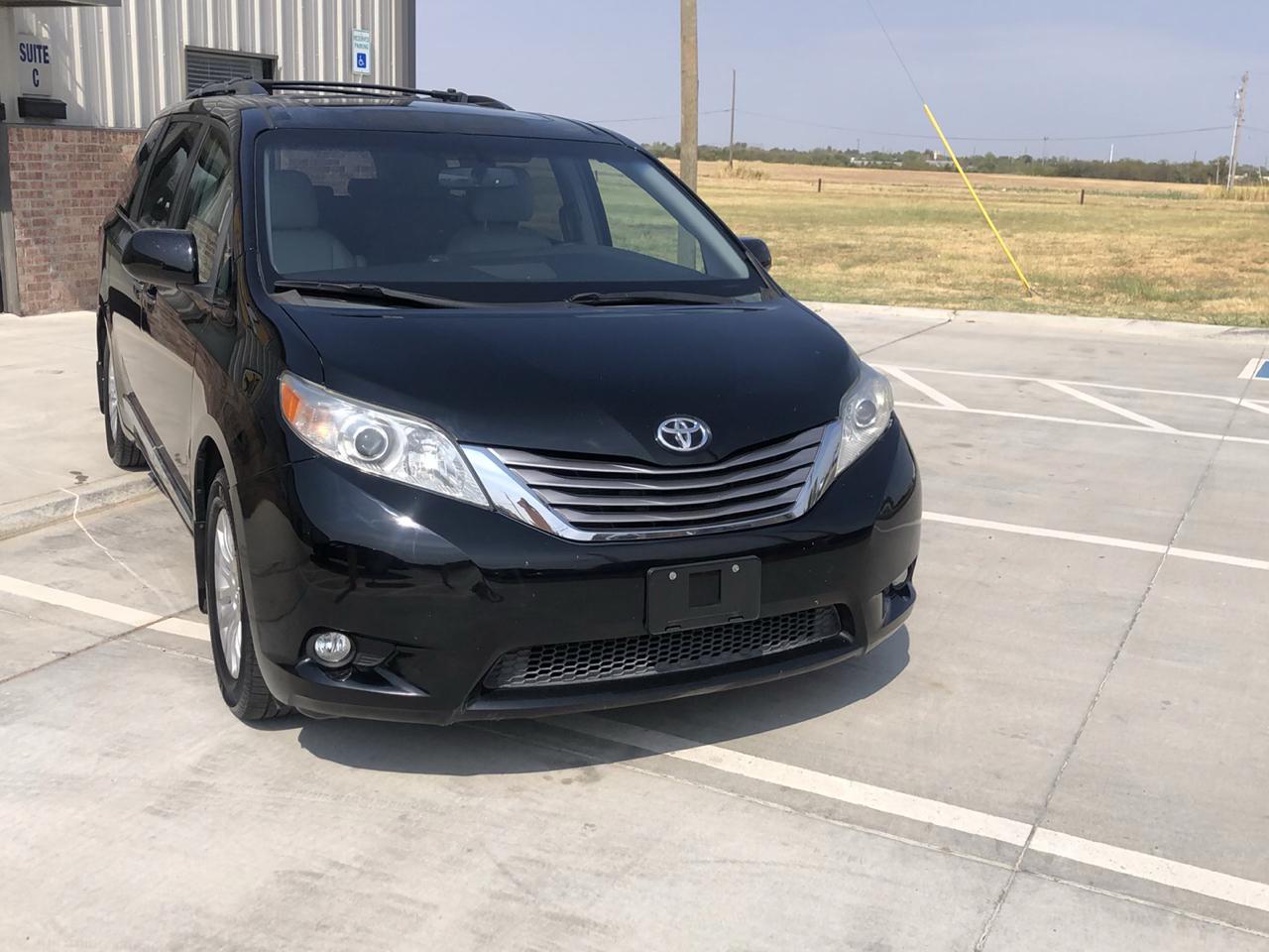 Toyota Sienna 5dr 8-Pass Van XLE Premium FWD (Natl) 2015