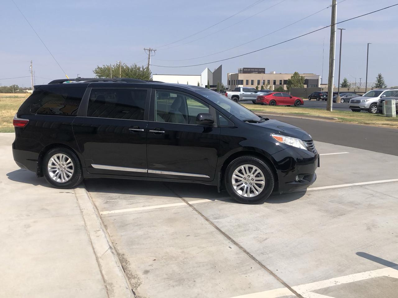 Toyota Sienna 5dr 8-Pass Van XLE Premium FWD (Natl) 2015