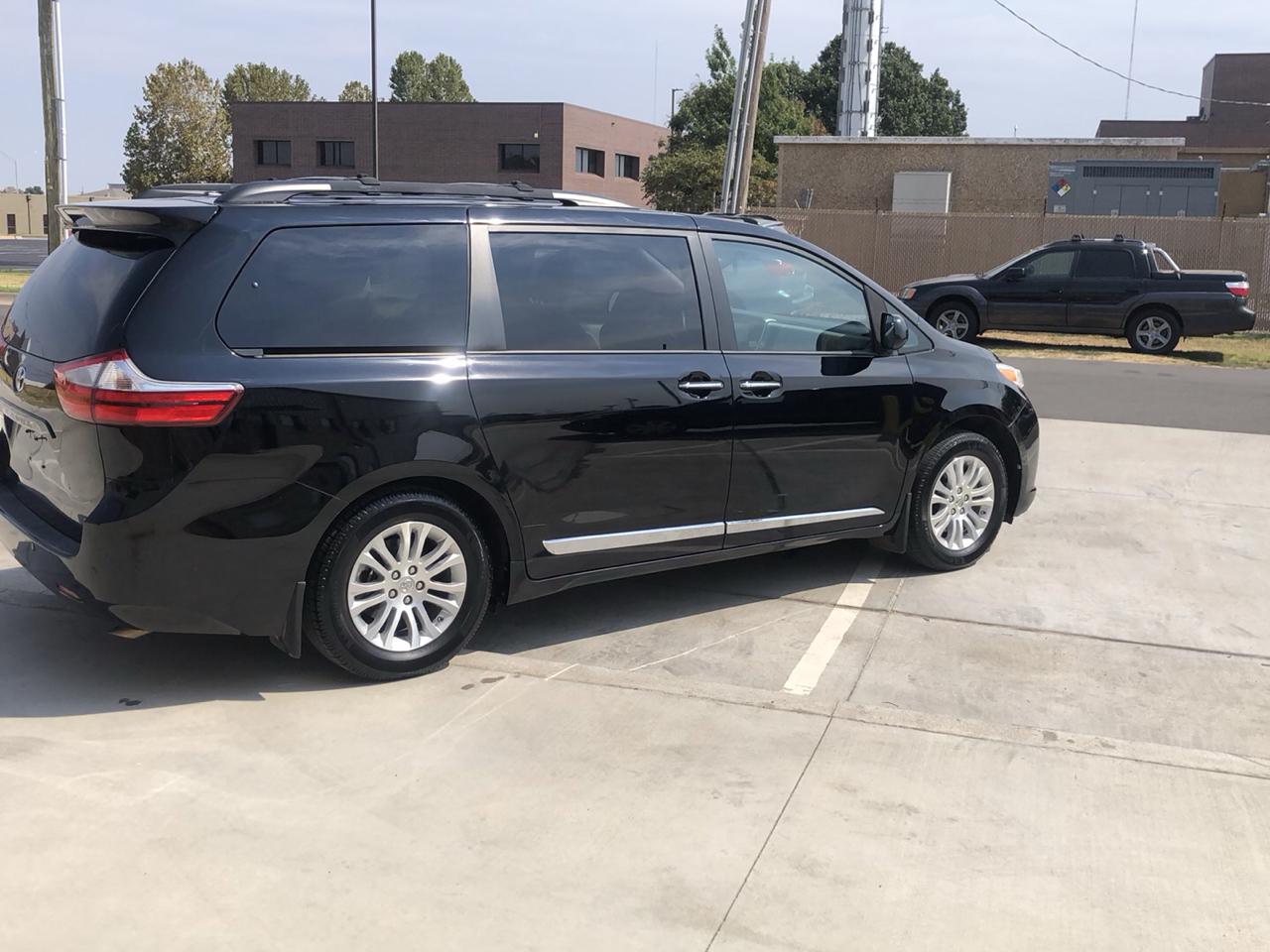 Toyota Sienna 5dr 8-Pass Van XLE Premium FWD (Natl) 2015