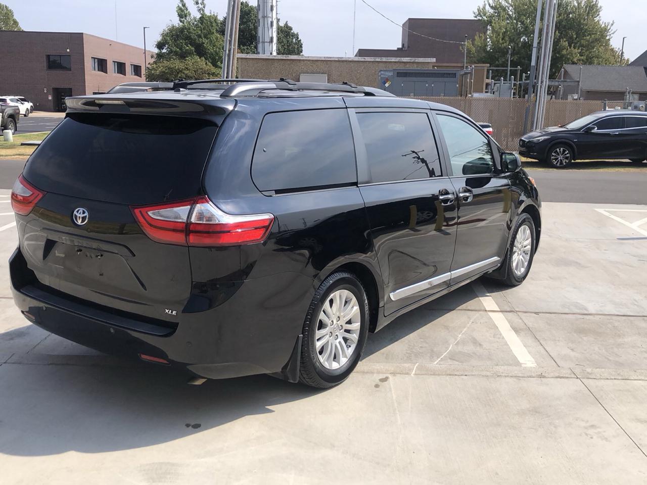 Toyota Sienna 5dr 8-Pass Van XLE Premium FWD (Natl) 2015
