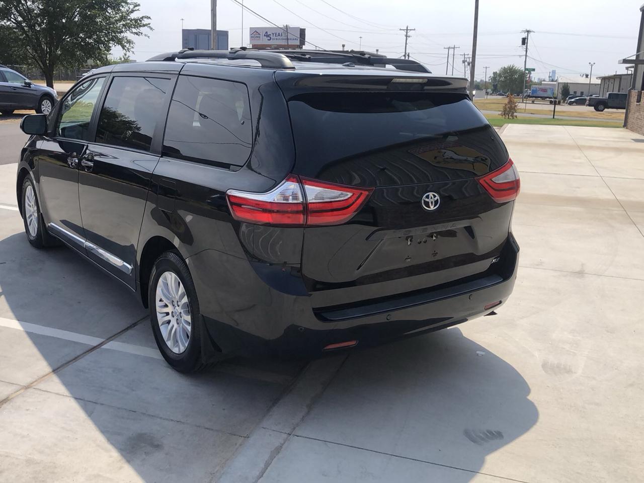Toyota Sienna 5dr 8-Pass Van XLE Premium FWD (Natl) 2015