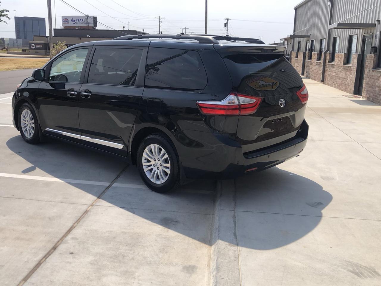 Toyota Sienna 5dr 8-Pass Van XLE Premium FWD (Natl) 2015
