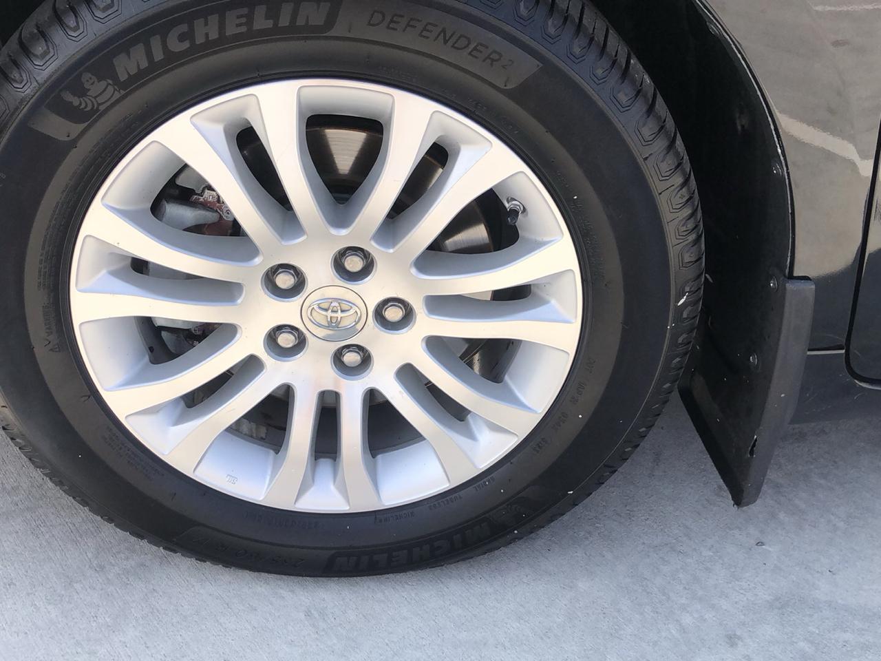 Toyota Sienna 5dr 8-Pass Van XLE Premium FWD (Natl) 2015