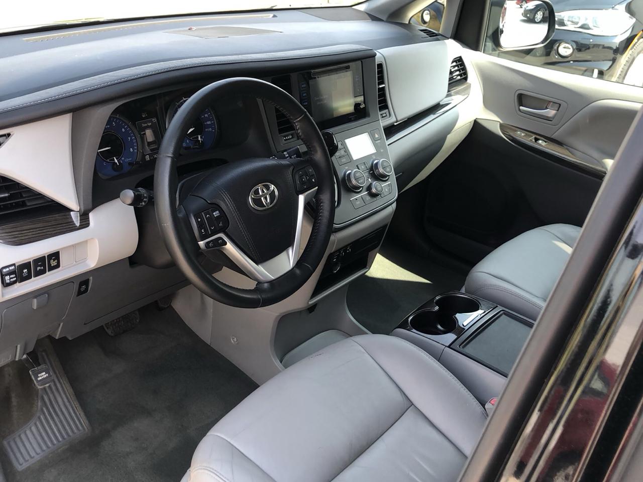 Toyota Sienna 5dr 8-Pass Van XLE Premium FWD (Natl) 2015