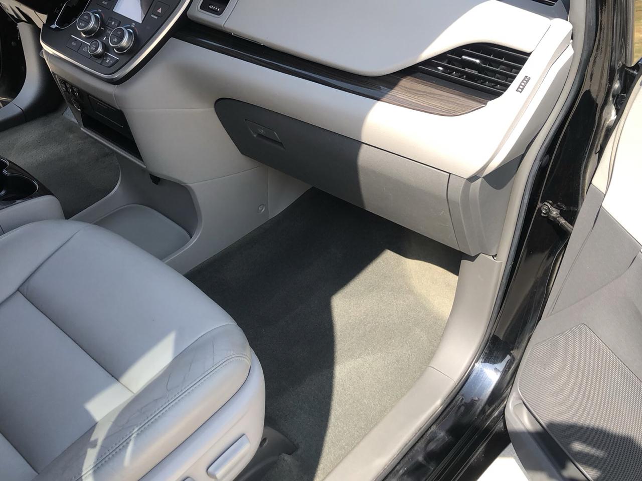 Toyota Sienna 5dr 8-Pass Van XLE Premium FWD (Natl) 2015