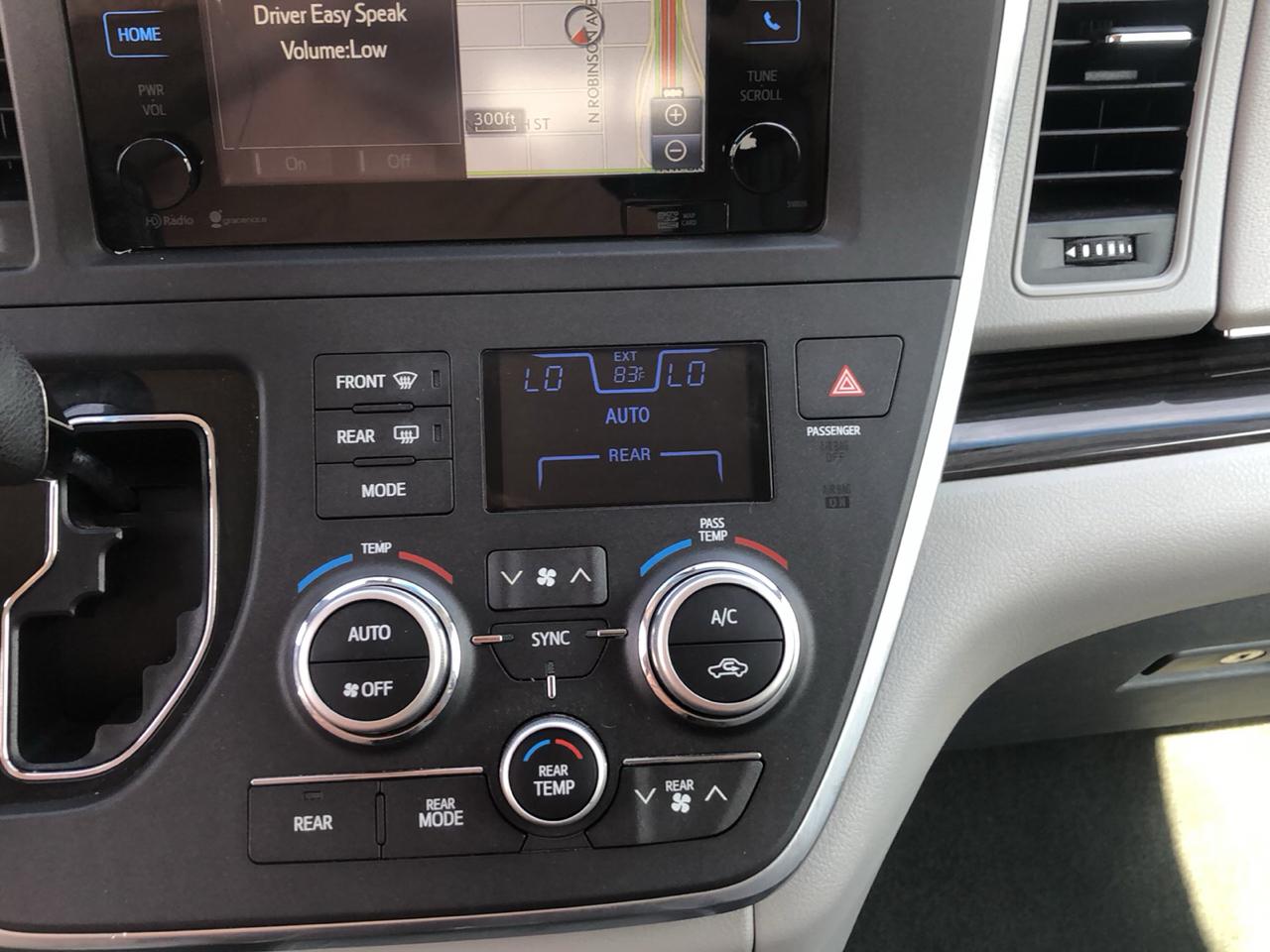 Toyota Sienna 5dr 8-Pass Van XLE Premium FWD (Natl) 2015