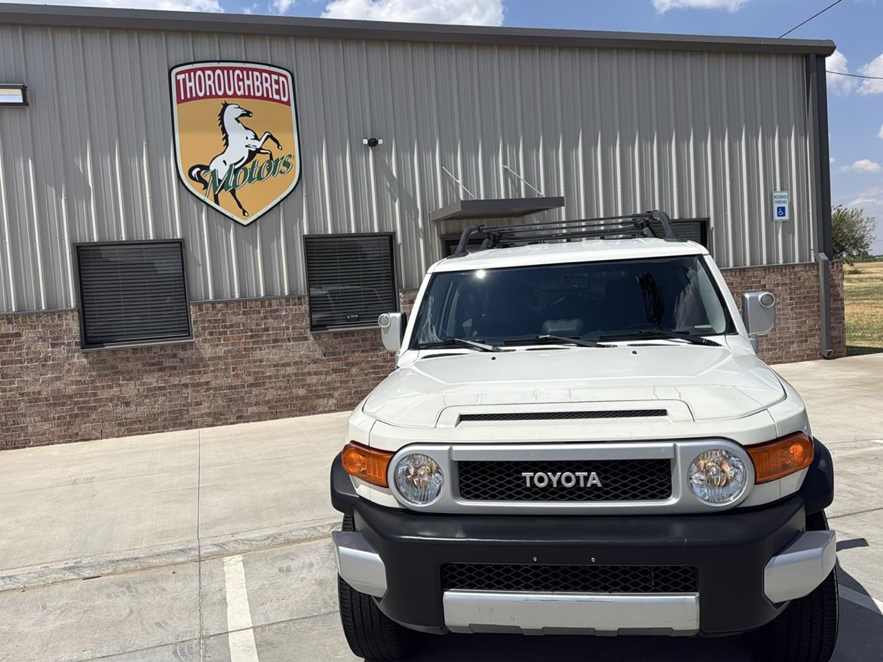 Toyota FJ Cruiser RWD 4dr Auto (Natl) 2012