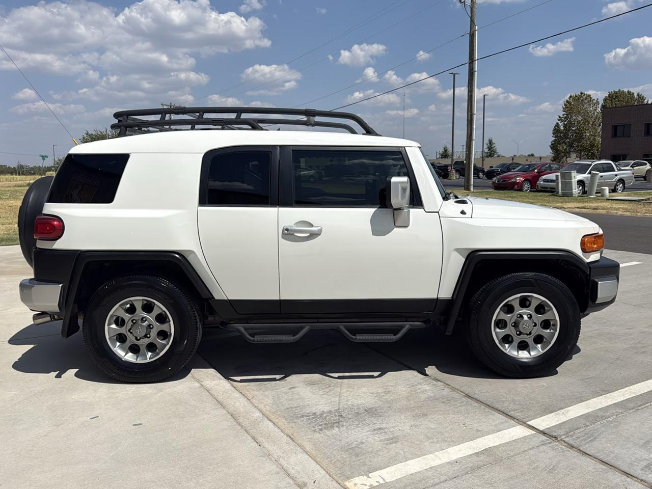 Toyota FJ Cruiser RWD 4dr Auto (Natl) 2012