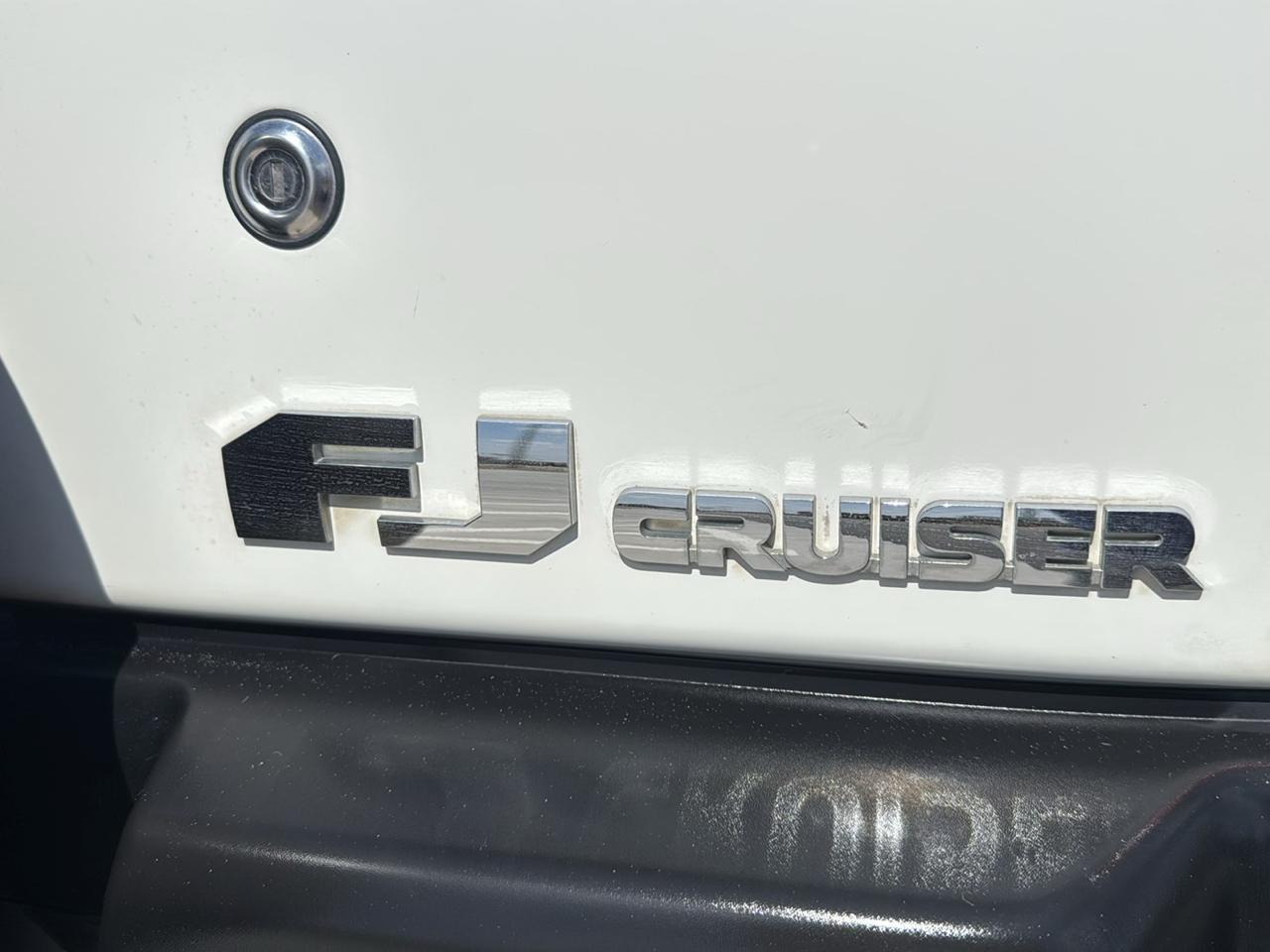 Toyota FJ Cruiser RWD 4dr Auto (Natl) 2012