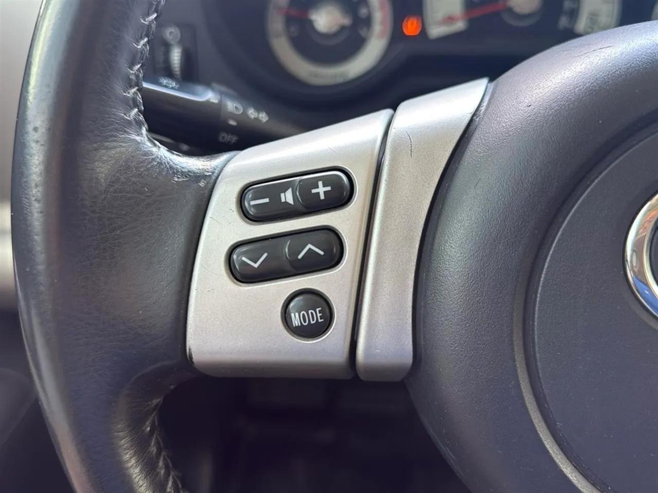 Toyota FJ Cruiser RWD 4dr Auto (Natl) 2012