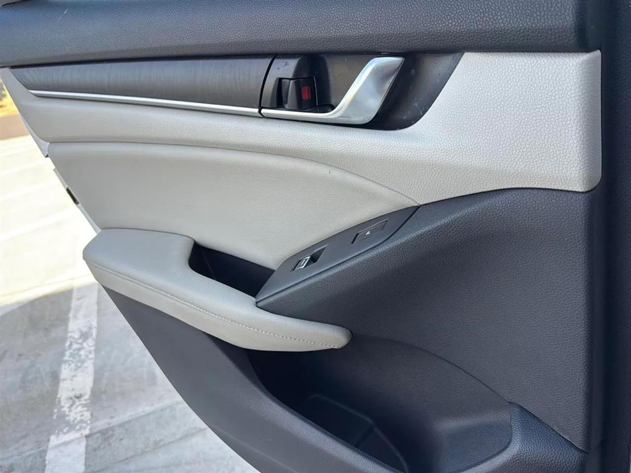 Honda Accord Sedan Touring 1.5T CVT 2018