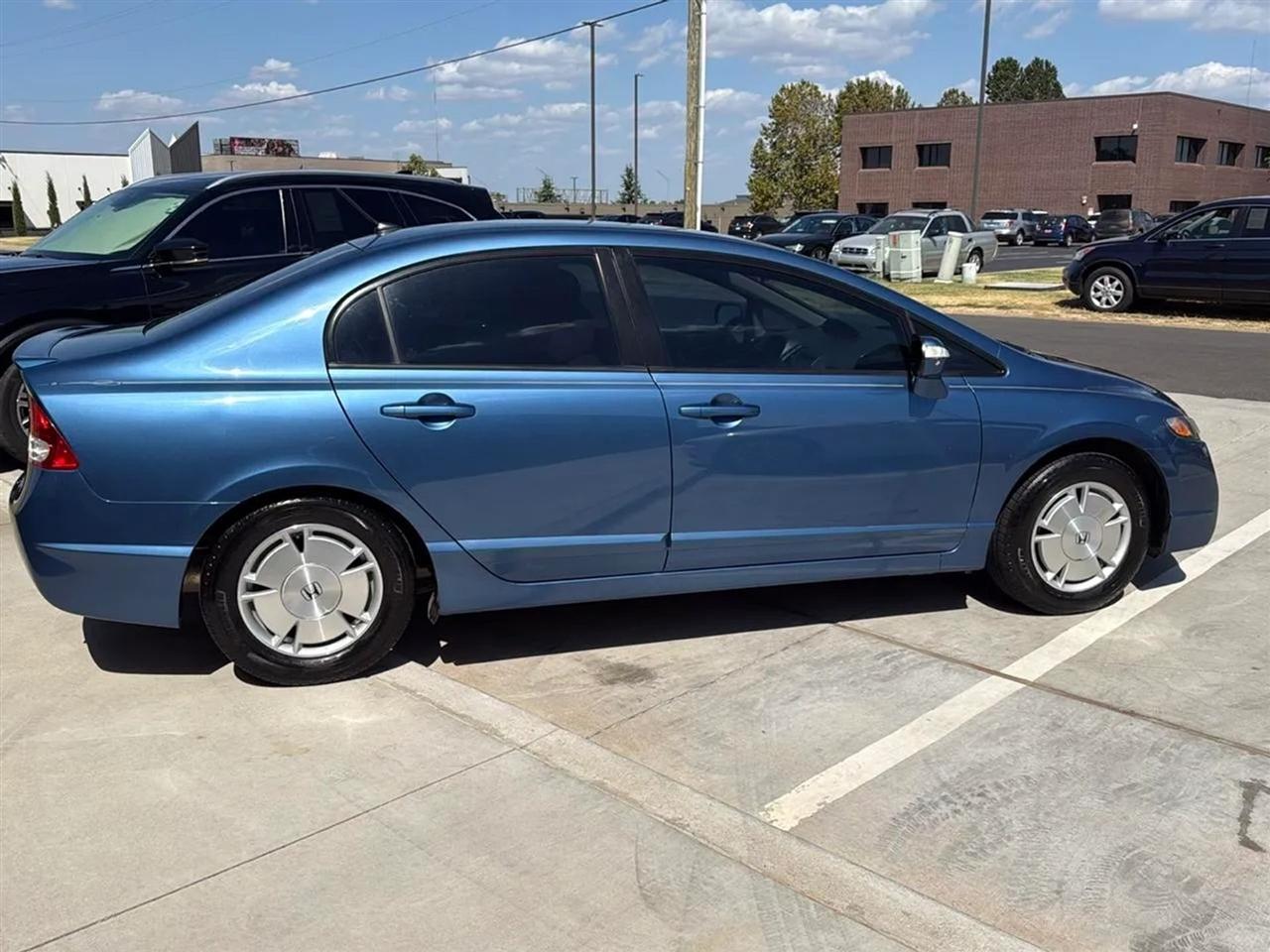Honda Civic Hybrid 4dr Sdn L4 CVT 2010