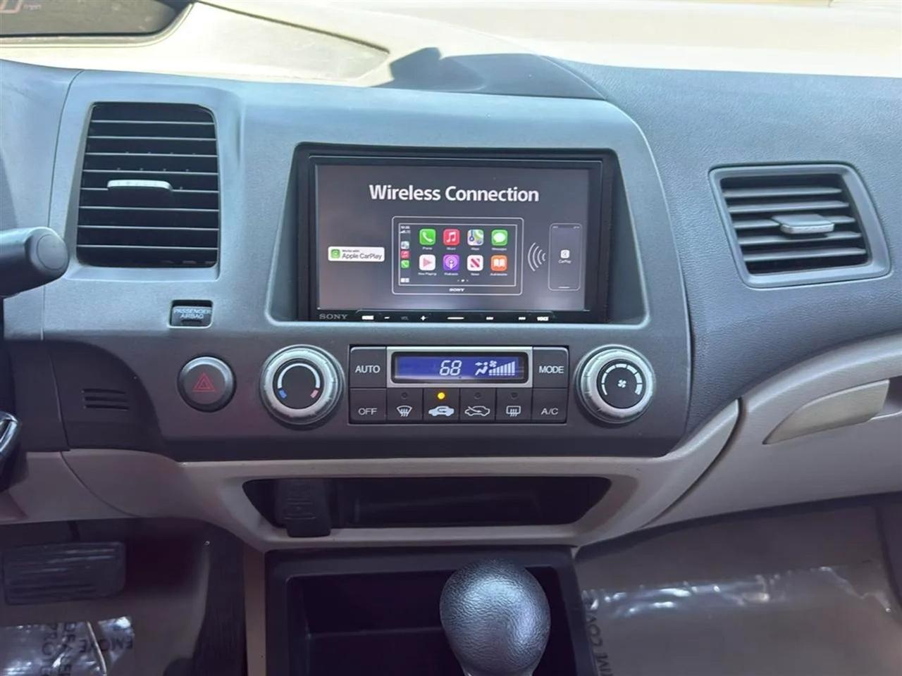 Honda Civic Hybrid 4dr Sdn L4 CVT 2010