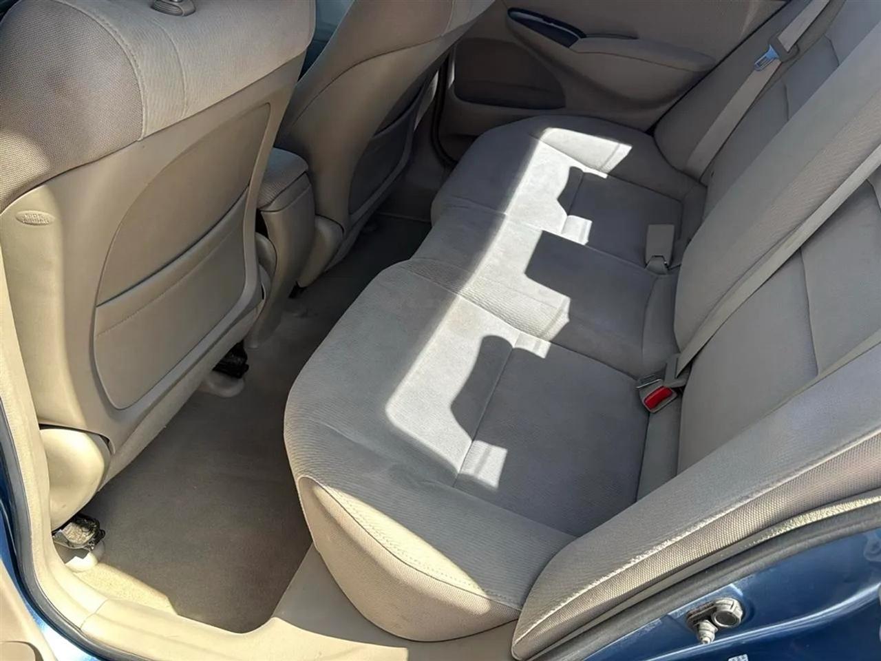Honda Civic Hybrid 4dr Sdn L4 CVT 2010