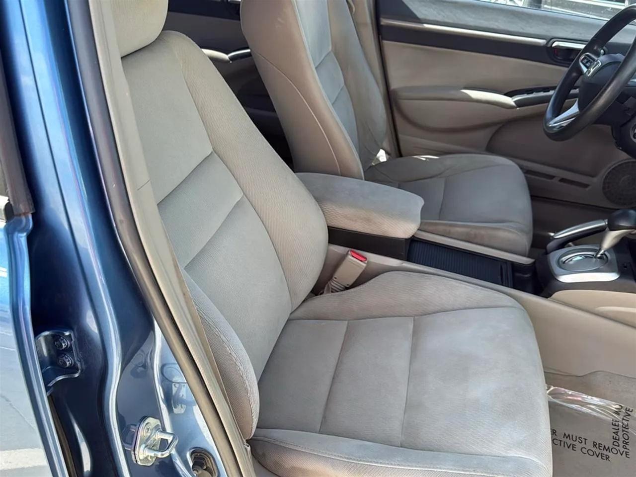 Honda Civic Hybrid 4dr Sdn L4 CVT 2010