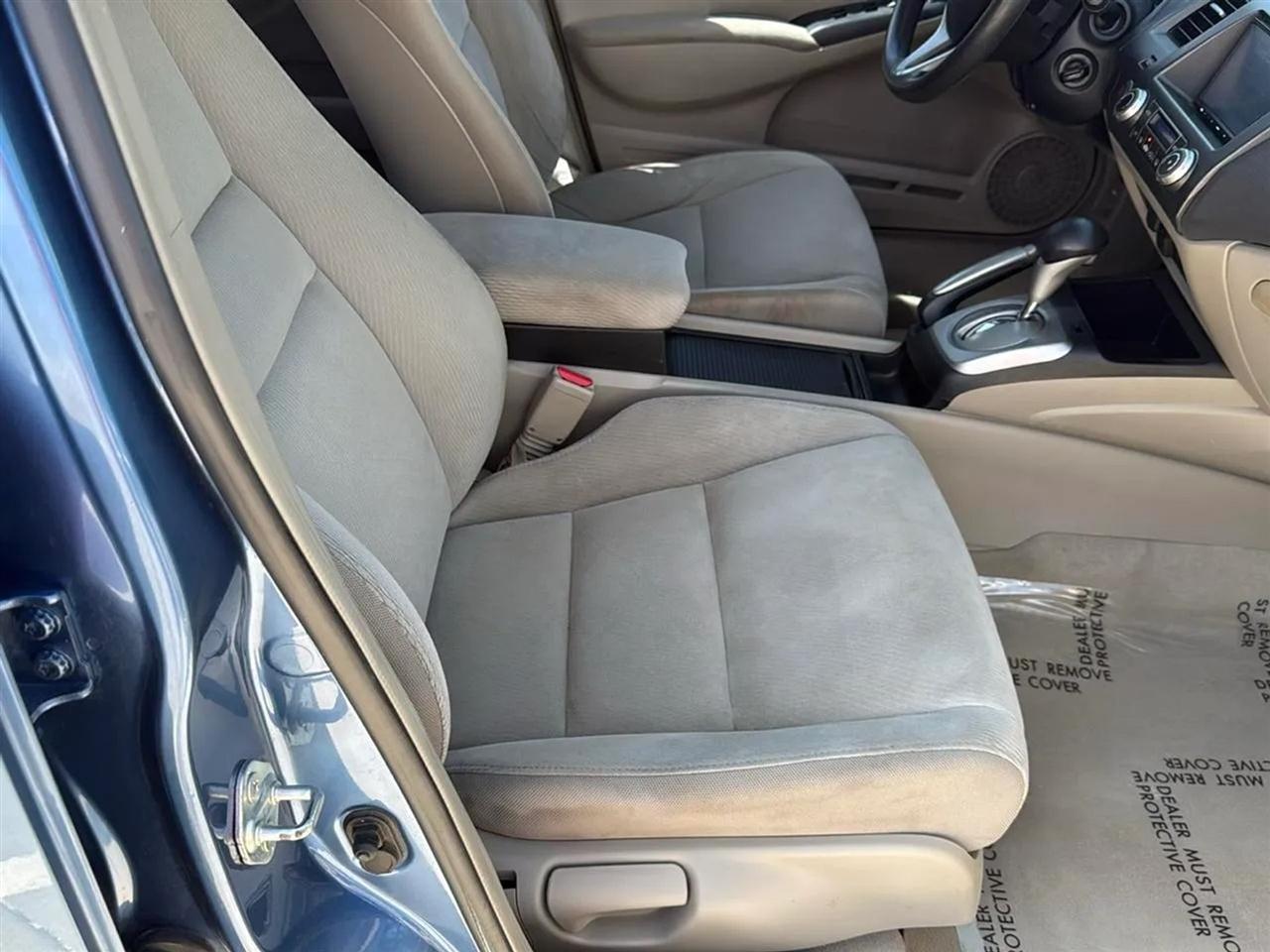Honda Civic Hybrid 4dr Sdn L4 CVT 2010