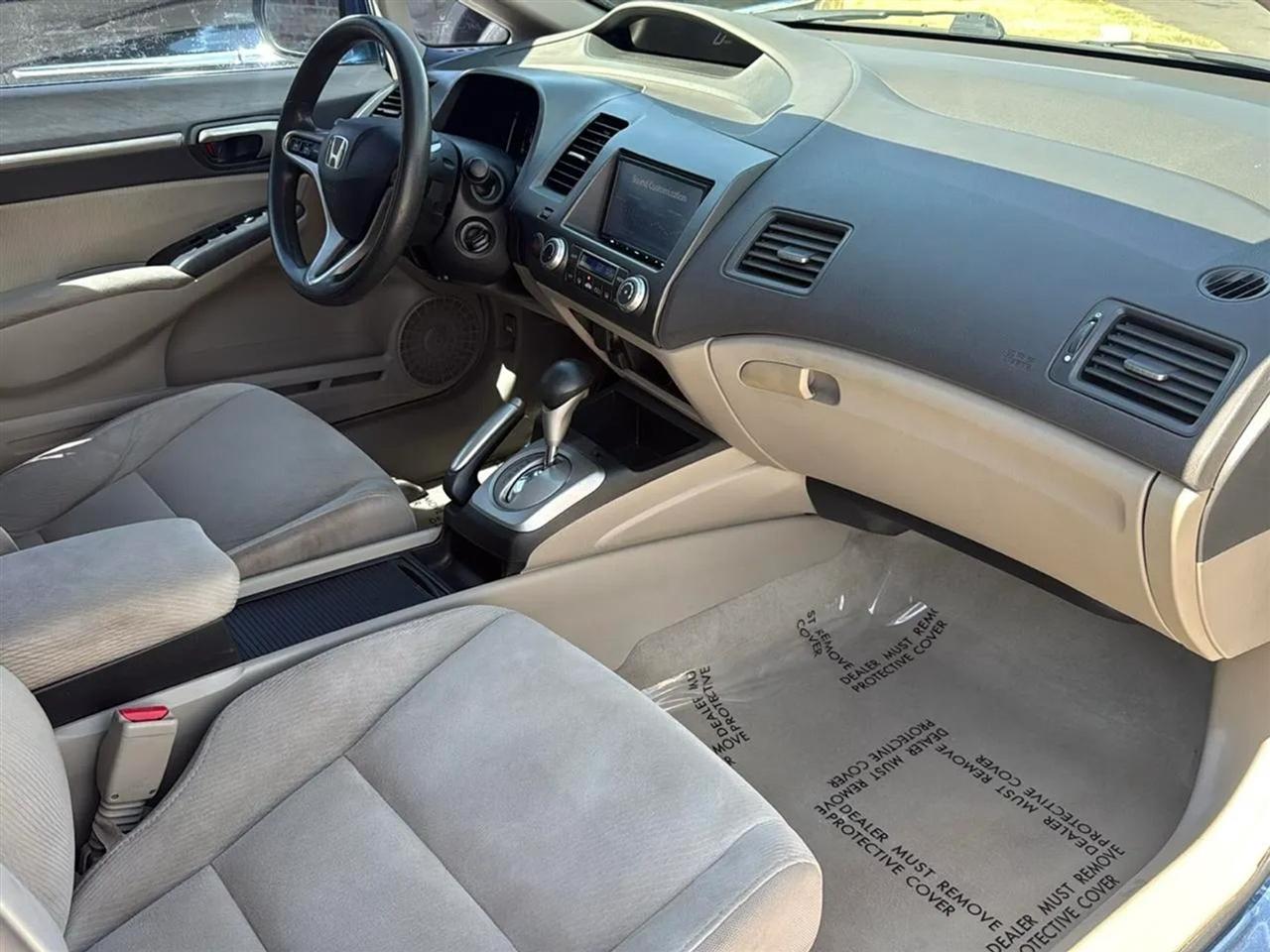 Honda Civic Hybrid 4dr Sdn L4 CVT 2010