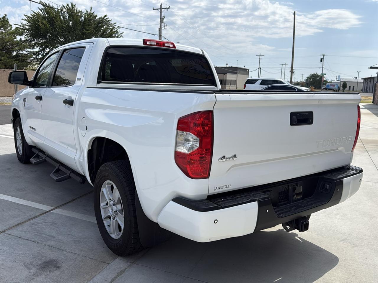 Toyota Tundra 4WD TRD Pro CrewMax 5.5' Bed 5.7L FFV (Natl) 2017