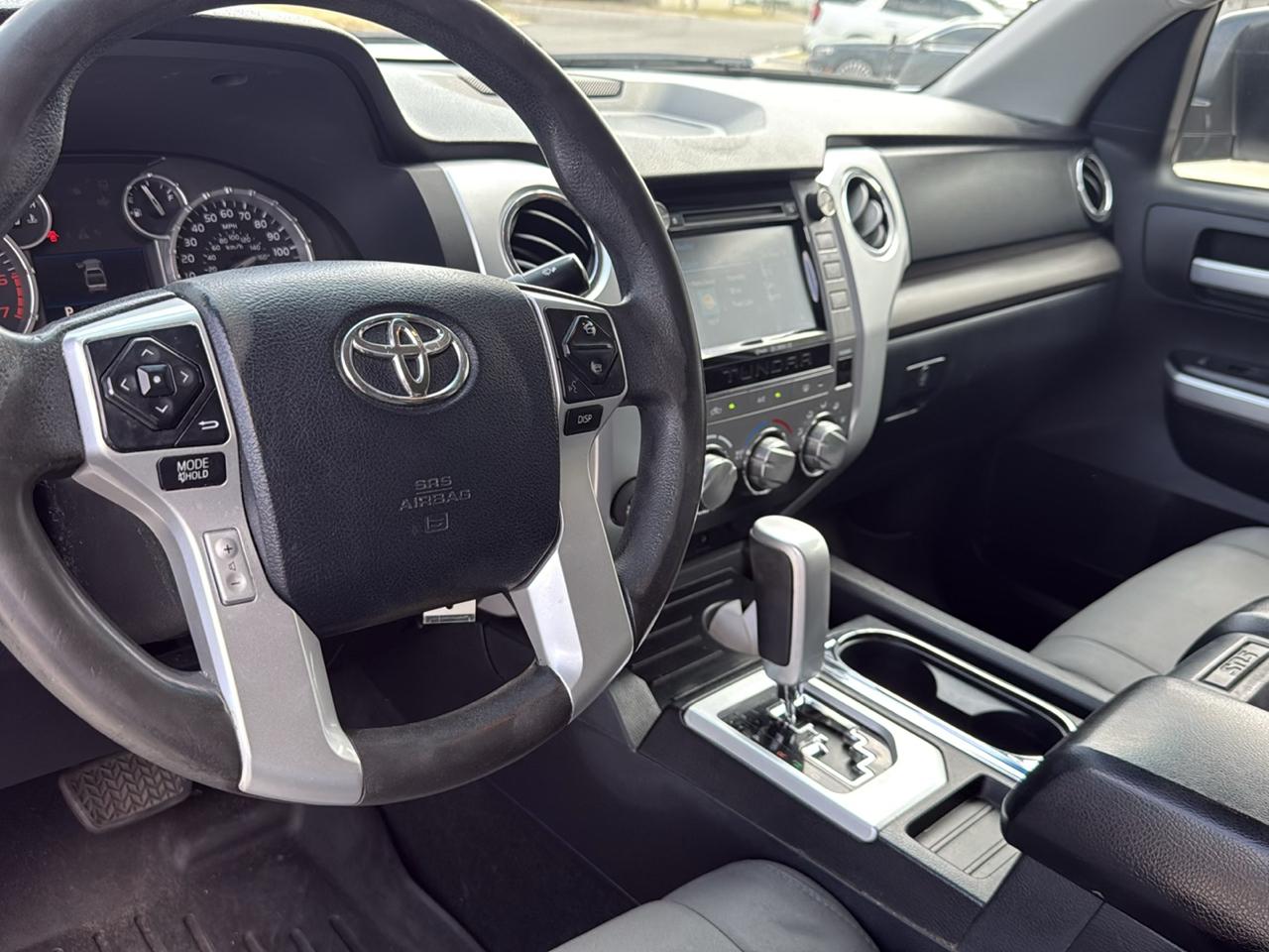 Toyota Tundra 4WD TRD Pro CrewMax 5.5' Bed 5.7L FFV (Natl) 2017