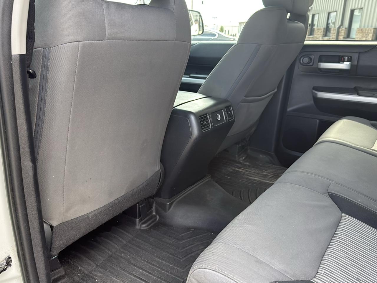 Toyota Tundra 4WD TRD Pro CrewMax 5.5' Bed 5.7L FFV (Natl) 2017