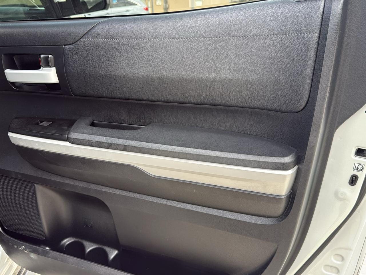Toyota Tundra 4WD TRD Pro CrewMax 5.5' Bed 5.7L FFV (Natl) 2017
