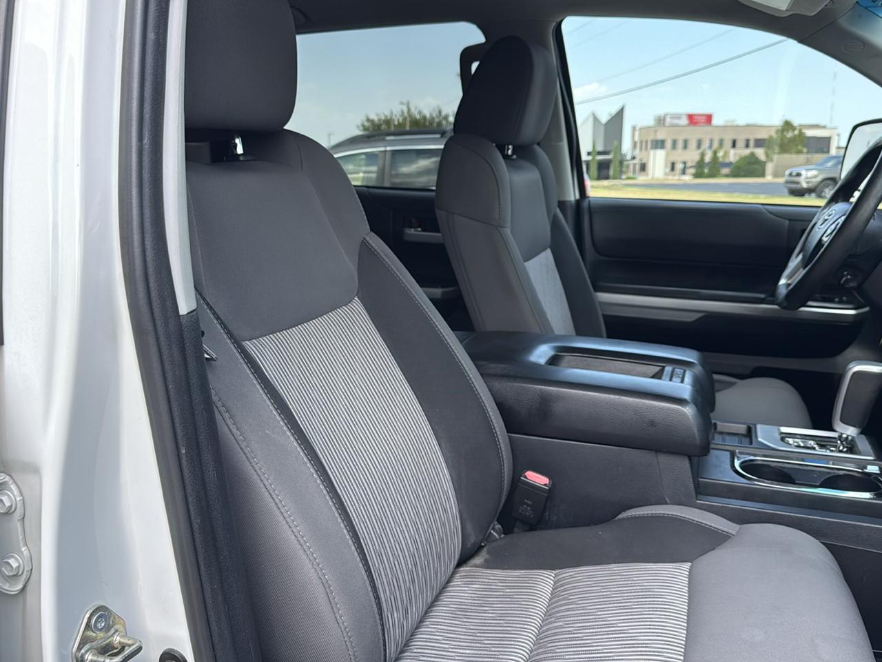 Toyota Tundra 4WD TRD Pro CrewMax 5.5' Bed 5.7L FFV (Natl) 2017