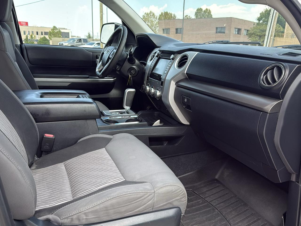 Toyota Tundra 4WD TRD Pro CrewMax 5.5' Bed 5.7L FFV (Natl) 2017