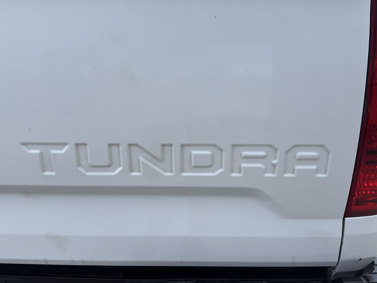 Toyota Tundra 4WD TRD Pro CrewMax 5.5' Bed 5.7L FFV (Natl) 2017