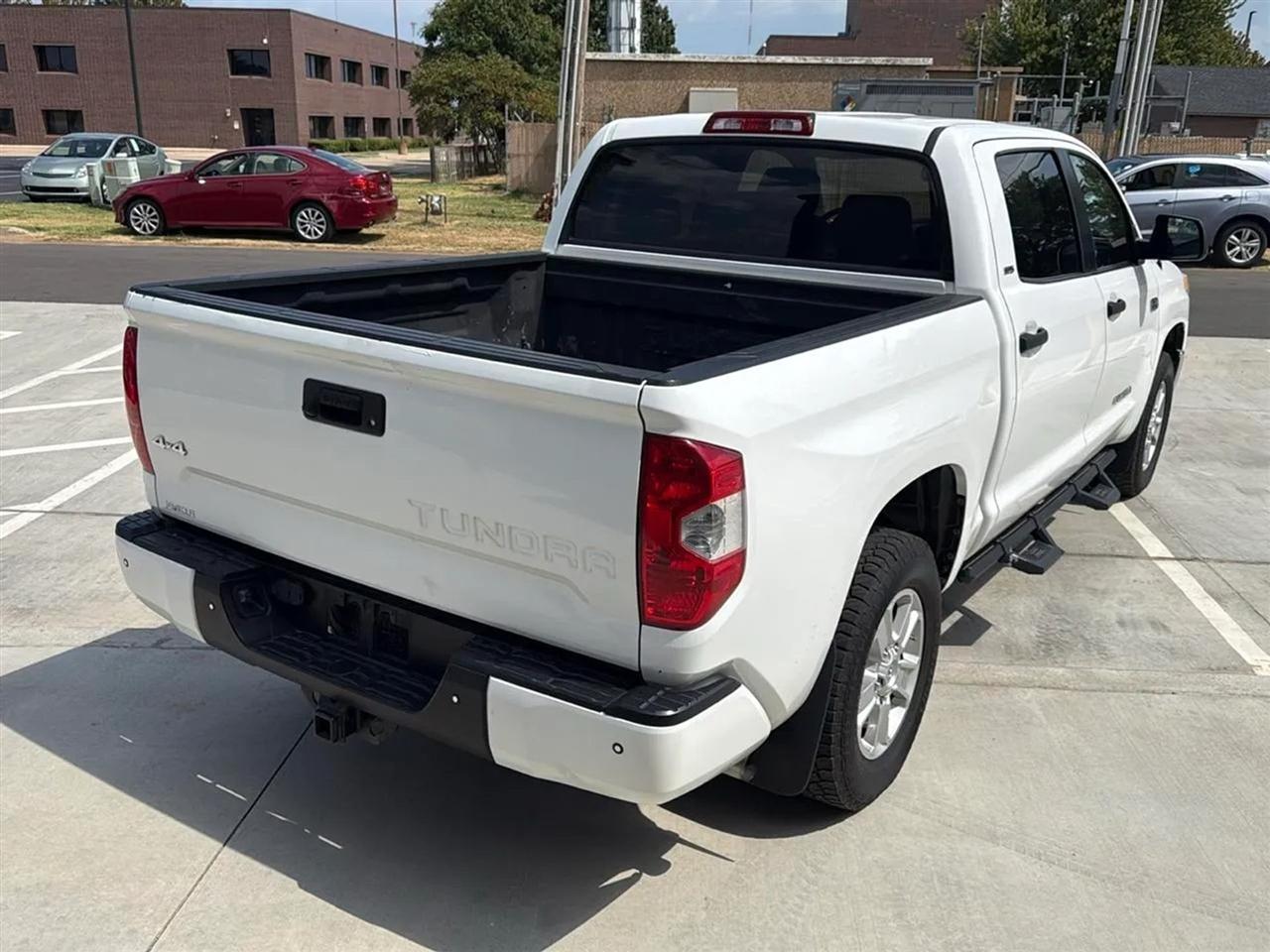 Toyota Tundra 4WD TRD Pro CrewMax 5.5' Bed 5.7L FFV (Natl) 2017