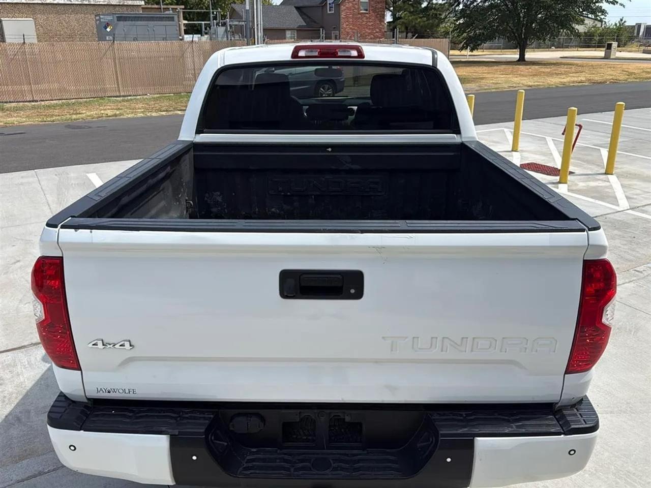 Toyota Tundra 4WD TRD Pro CrewMax 5.5' Bed 5.7L FFV (Natl) 2017