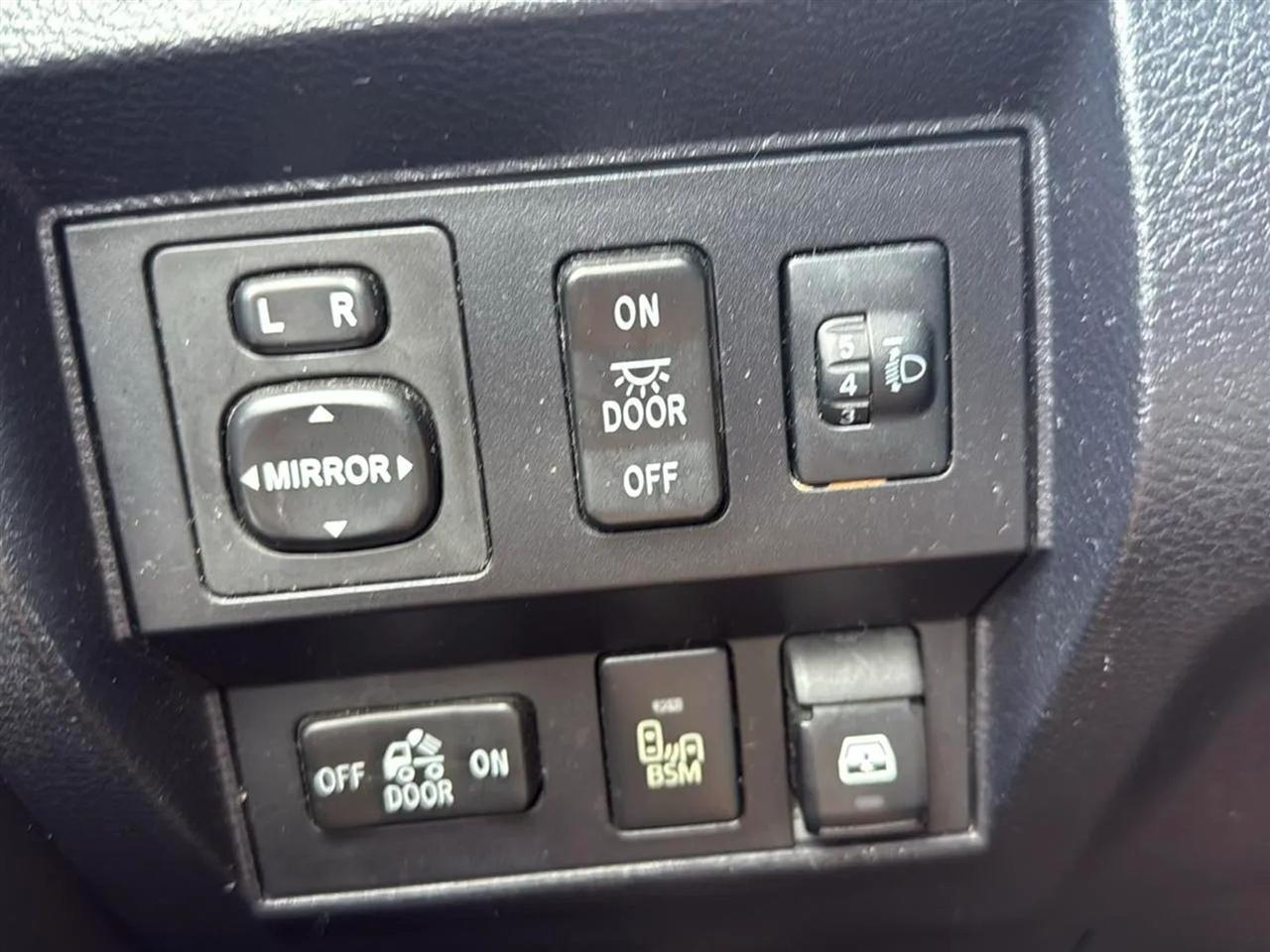 Toyota Tundra 4WD TRD Pro CrewMax 5.5' Bed 5.7L FFV (Natl) 2017