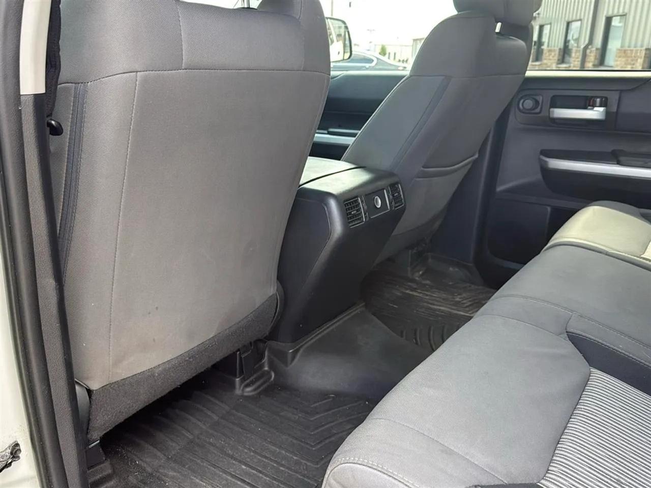 Toyota Tundra 4WD TRD Pro CrewMax 5.5' Bed 5.7L FFV (Natl) 2017