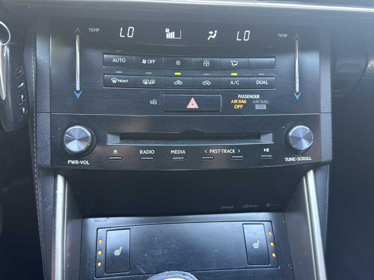 Lexus IS 250 4dr Sport Sdn Auto RWD 2014