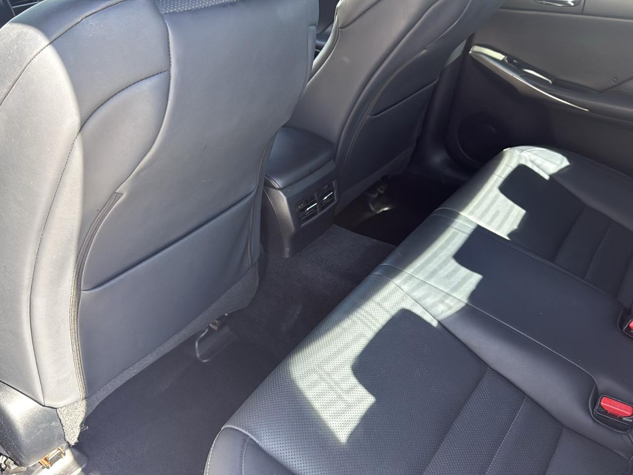 Lexus IS 250 4dr Sport Sdn Auto RWD 2014