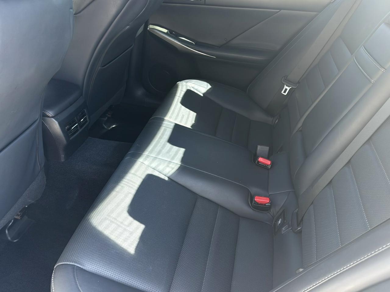 Lexus IS 250 4dr Sport Sdn Auto RWD 2014