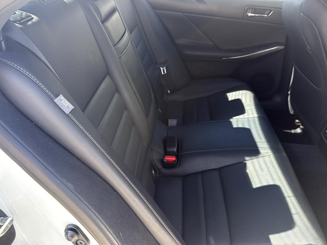 Lexus IS 250 4dr Sport Sdn Auto RWD 2014