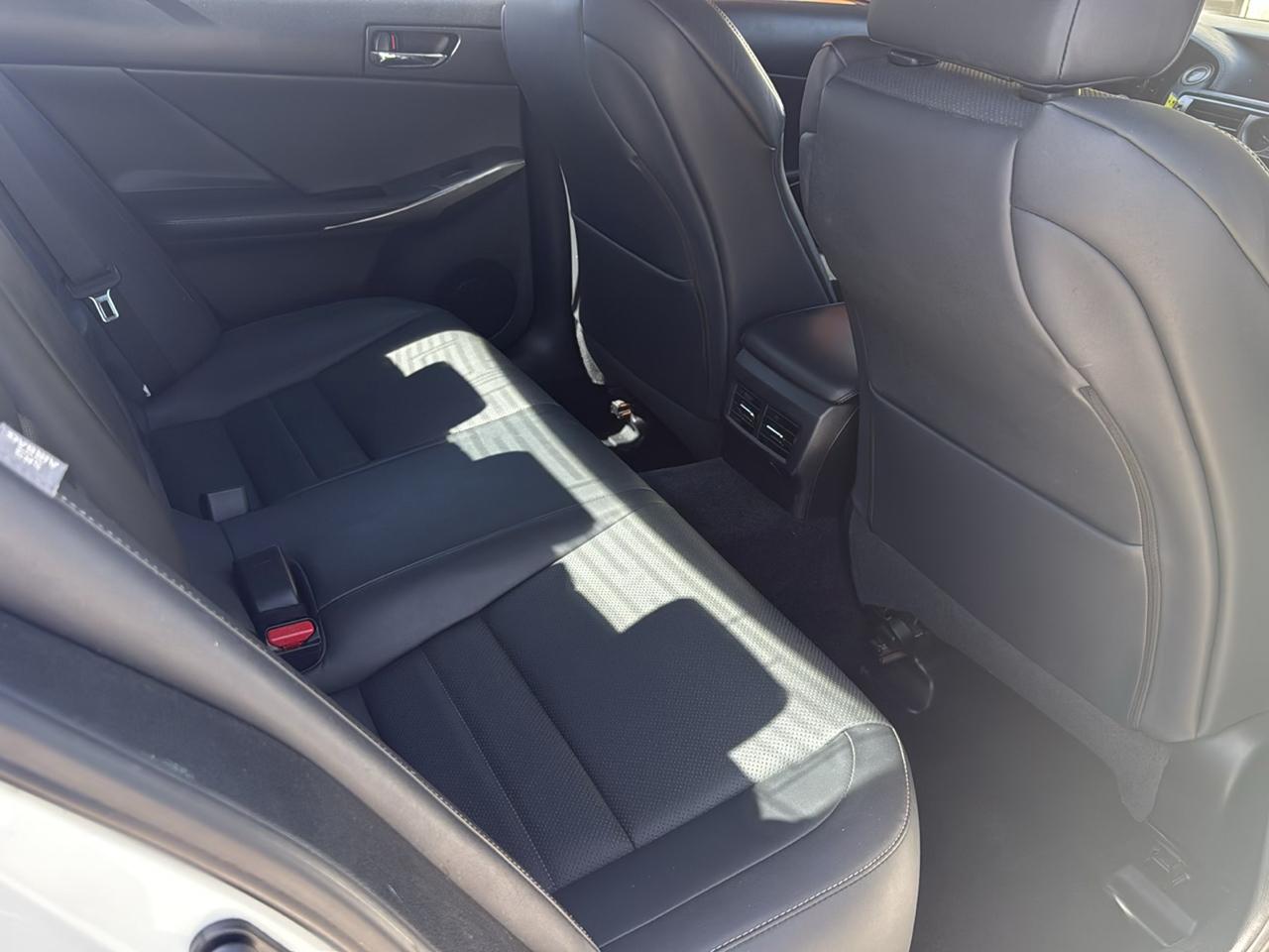 Lexus IS 250 4dr Sport Sdn Auto RWD 2014