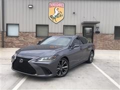 2019 Lexus ES 