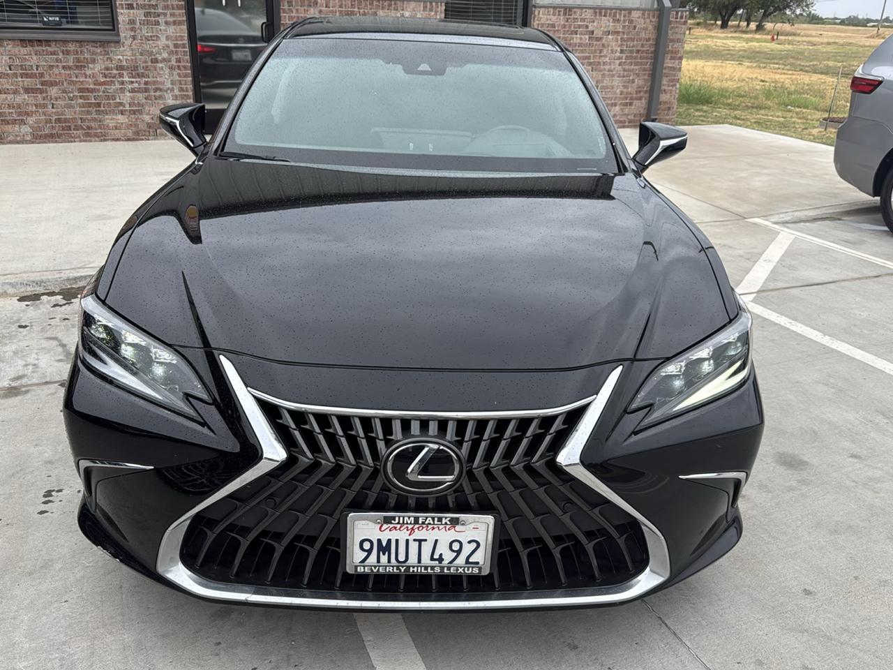 Lexus ES ES 300h FWD 2024