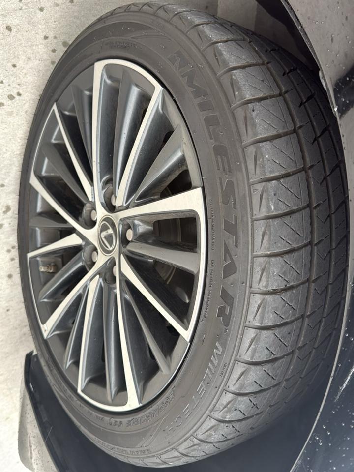 Lexus ES ES 300h FWD 2024