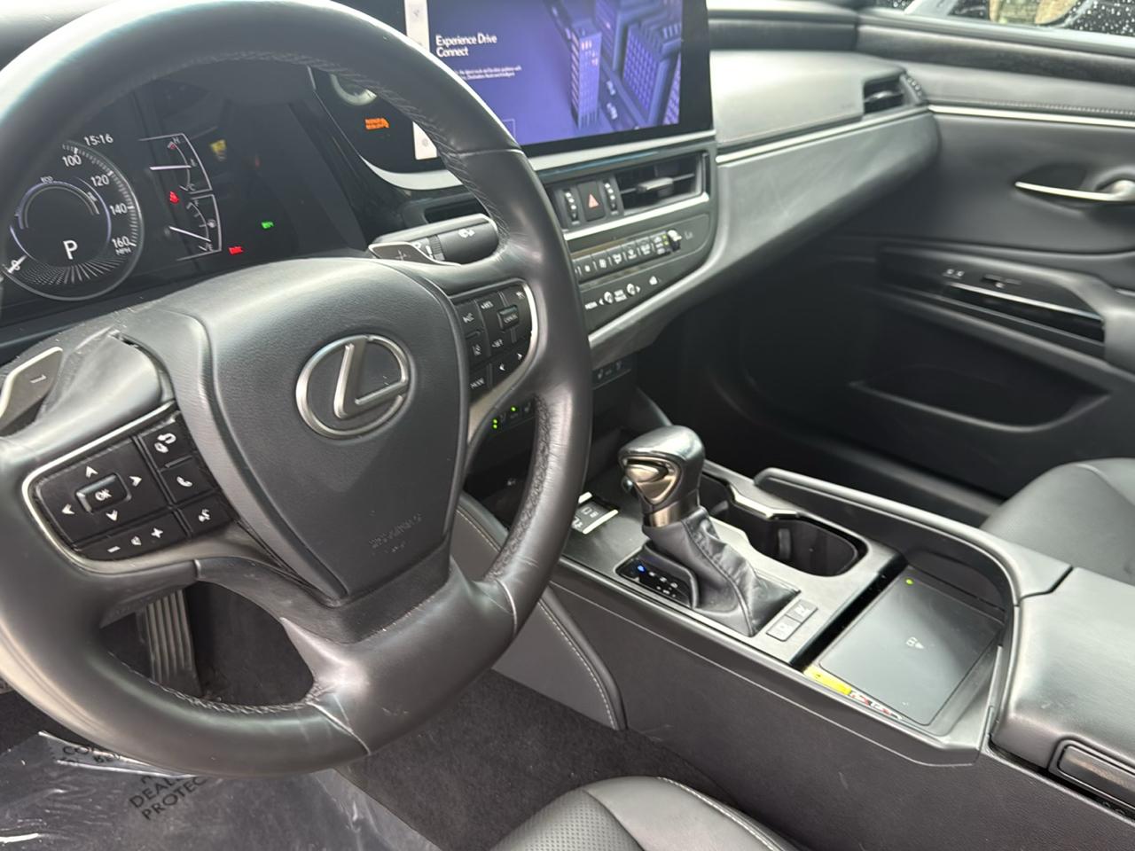 Lexus ES ES 300h FWD 2024