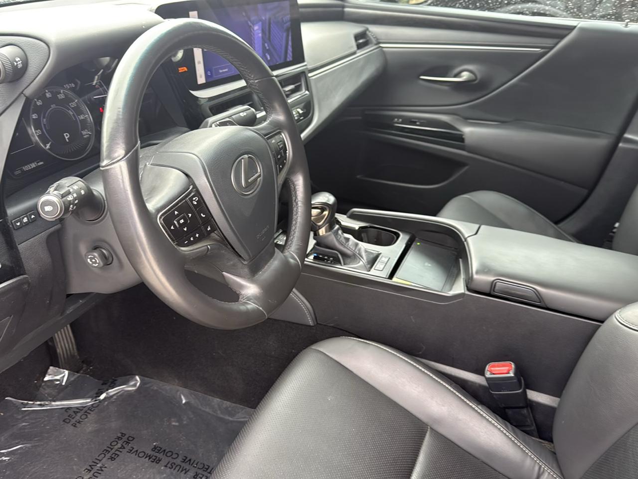 Lexus ES ES 300h FWD 2024