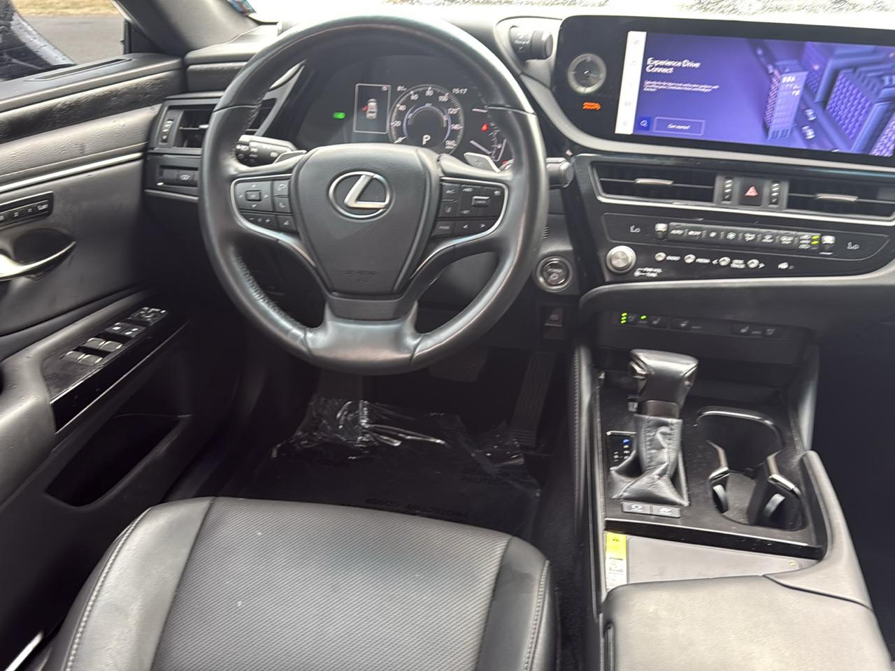 Lexus ES ES 300h FWD 2024