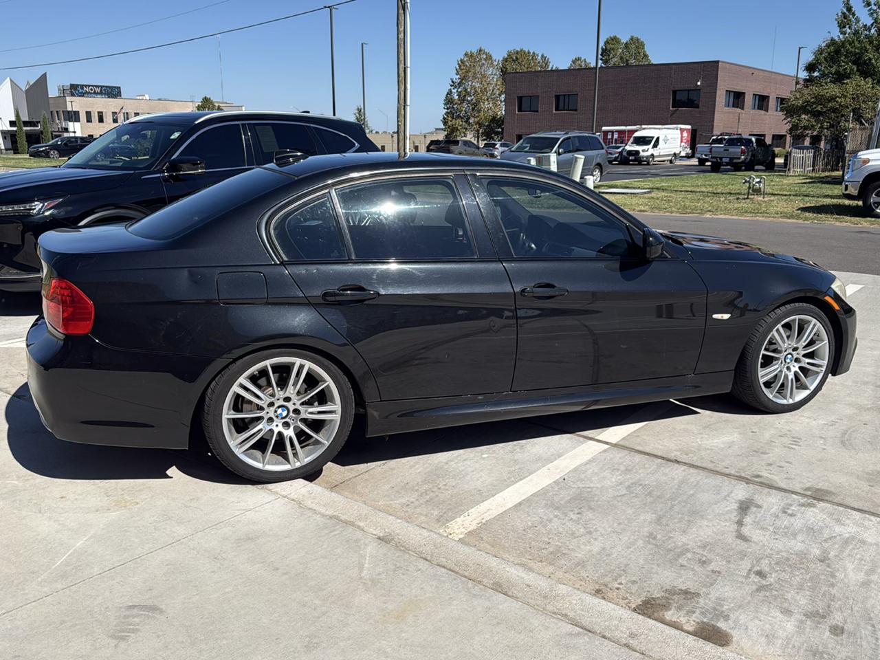 BMW 328i photo 9