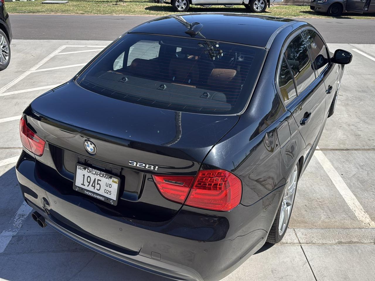 BMW 328i photo 11