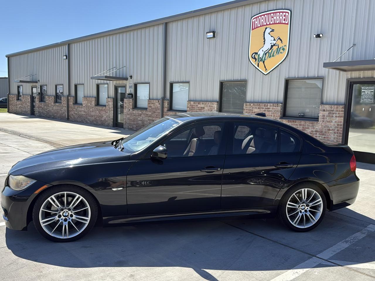 BMW 328i photo 14
