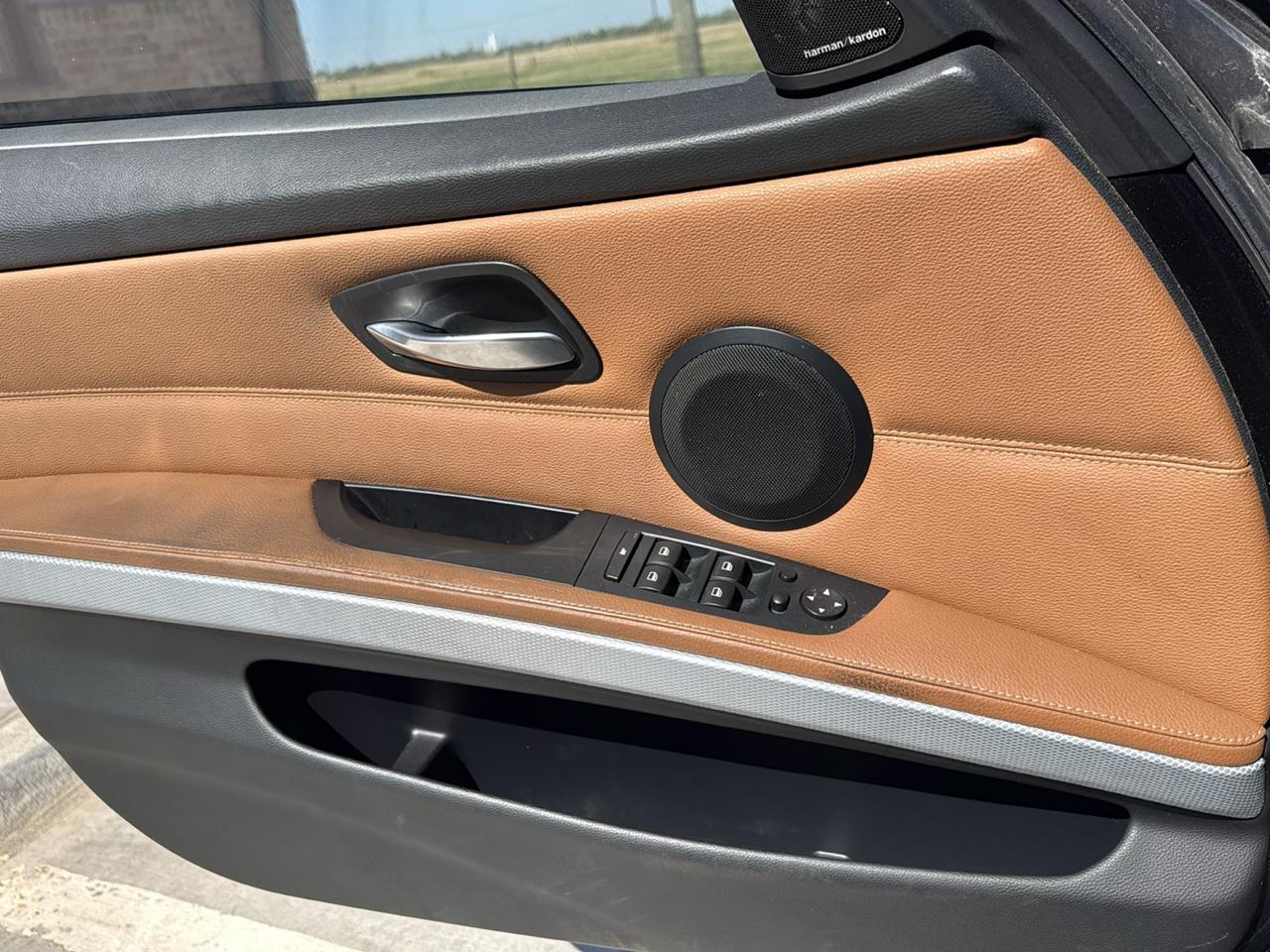 BMW 328i photo 29