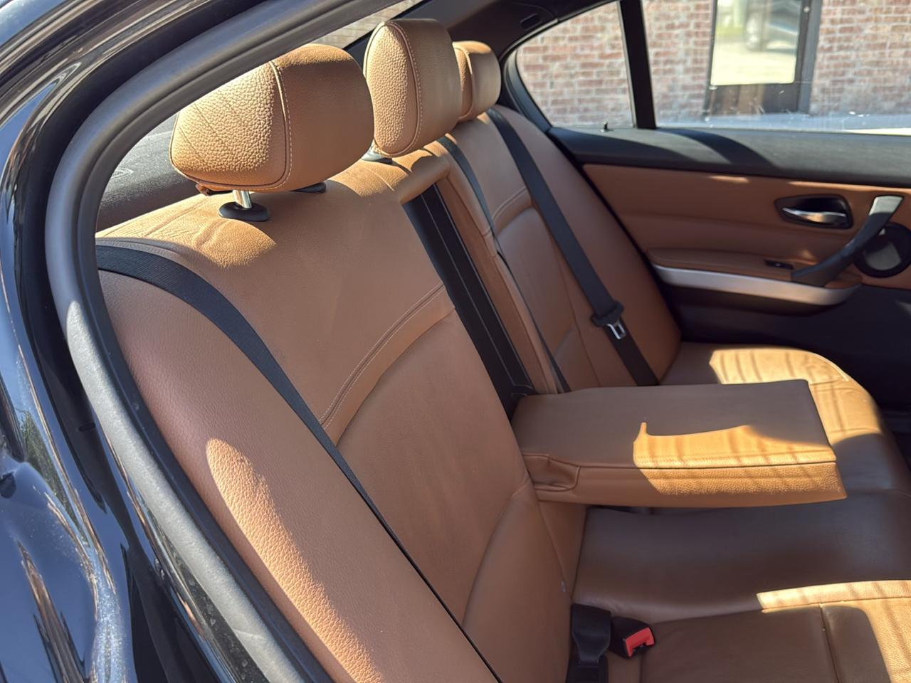 BMW 328i photo 44
