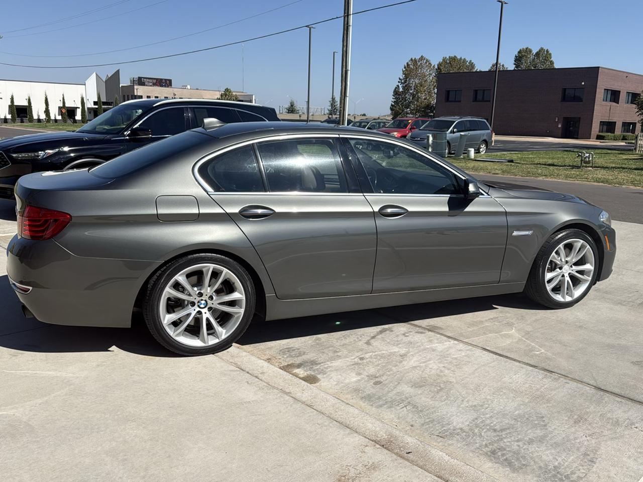 BMW 5 Series 4dr Sdn 535i xDrive AWD 2014