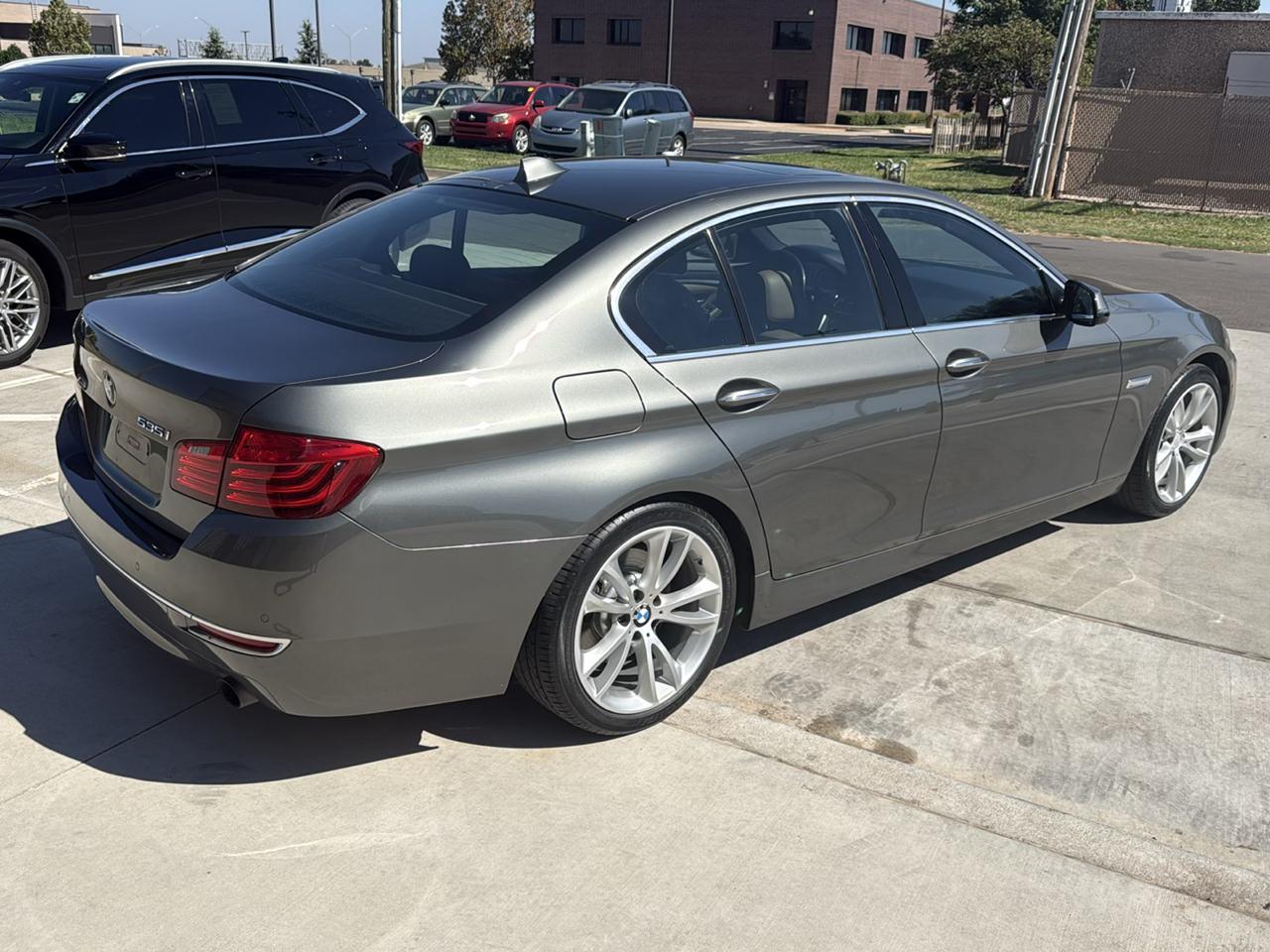 BMW 5 Series 4dr Sdn 535i xDrive AWD 2014
